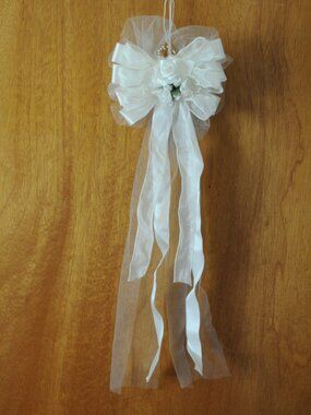 Chair bow made with satin, tulle and artificial flowers (16 Pieces)